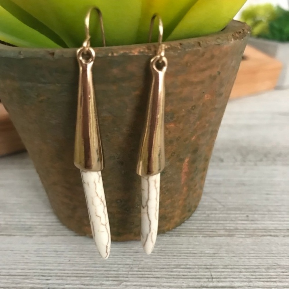 NWT Marble & Gold Dangle Earrings in Two Colors - Picture 3 of 4